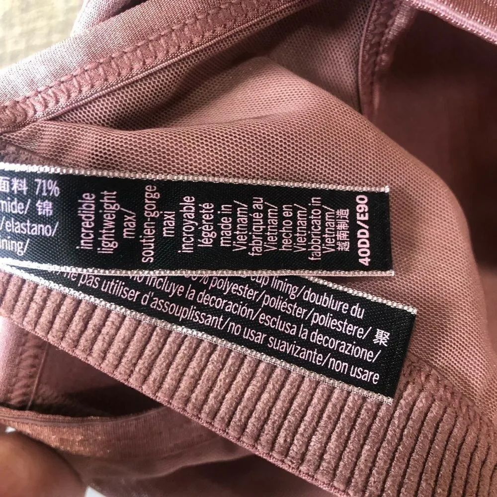 Victoria’s Secret Incredible Lightweight Max Sports Bra 40DD